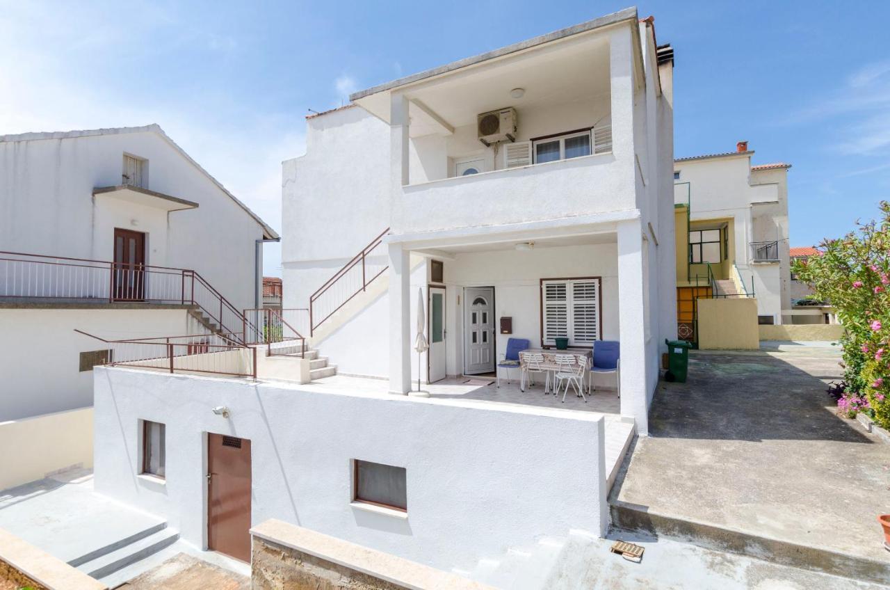 Apartments Visnja Примоштен Екстер'єр фото